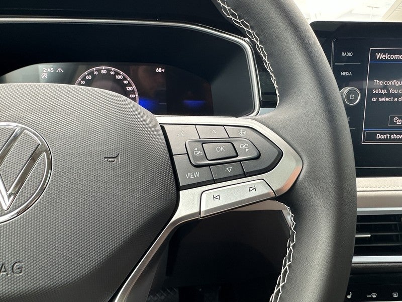 2025 Volkswagen Taos SE 4MOTION