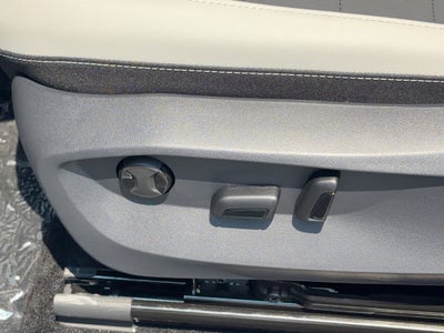 2026 Volkswagen Taos SE 4MOTION