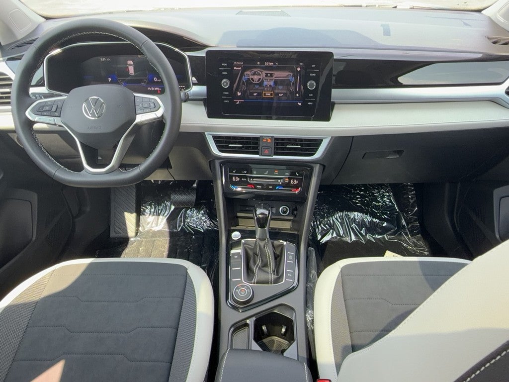 2026 Volkswagen Taos SE 4MOTION