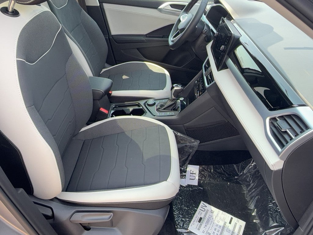 2026 Volkswagen Taos SE 4MOTION