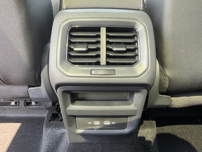2026 Volkswagen Taos SE 4MOTION