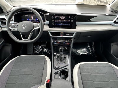 2025 Volkswagen Taos SE 4MOTION