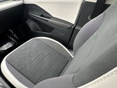 2025 Volkswagen Taos SE 4MOTION