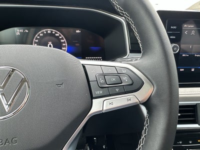 2025 Volkswagen Taos SE 4MOTION