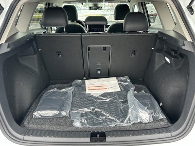 2025 Volkswagen Taos SE 4MOTION