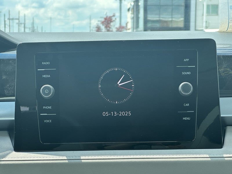 2025 Volkswagen Taos SE 4MOTION