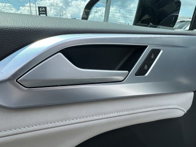 2025 Volkswagen Taos SE 4MOTION