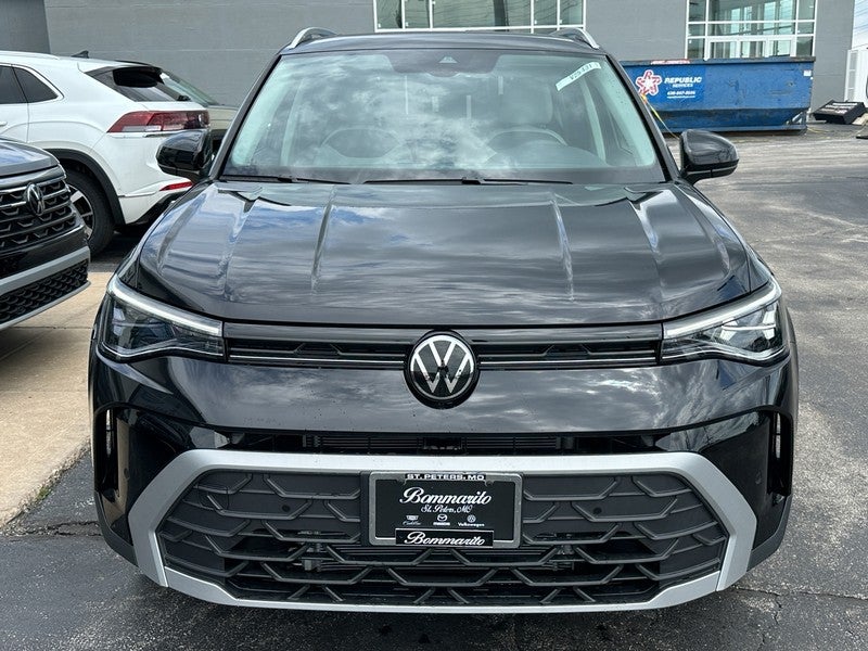 2025 Volkswagen Taos SE 4MOTION