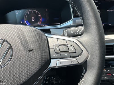 2025 Volkswagen Taos SE 4MOTION