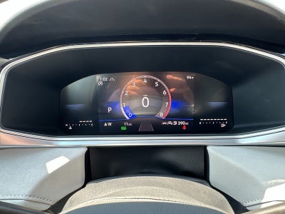 2025 Volkswagen Taos SE 4MOTION