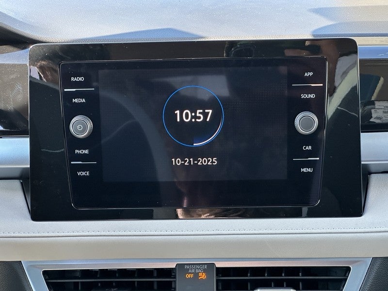 2025 Volkswagen Taos SE 4MOTION