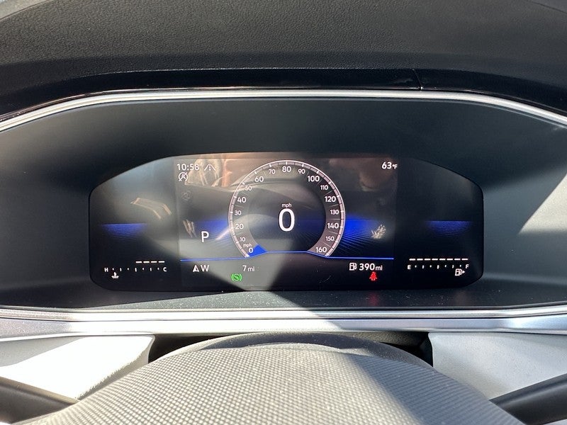 2025 Volkswagen Taos SE 4MOTION