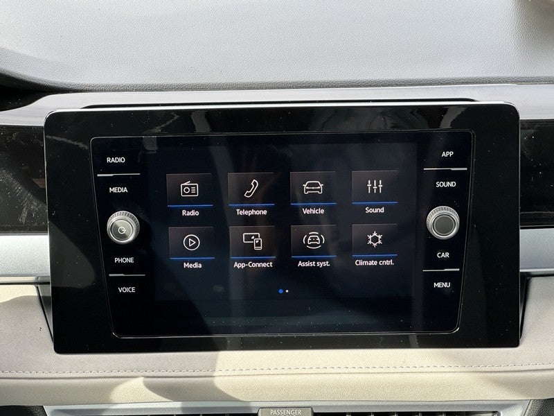 2025 Volkswagen Taos SE 4MOTION