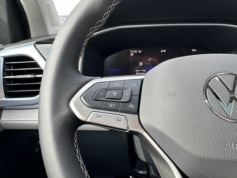 2025 Volkswagen Taos SE 4MOTION