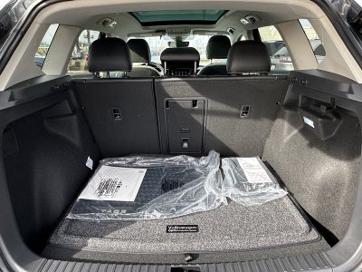 2025 Volkswagen Taos SE 4MOTION