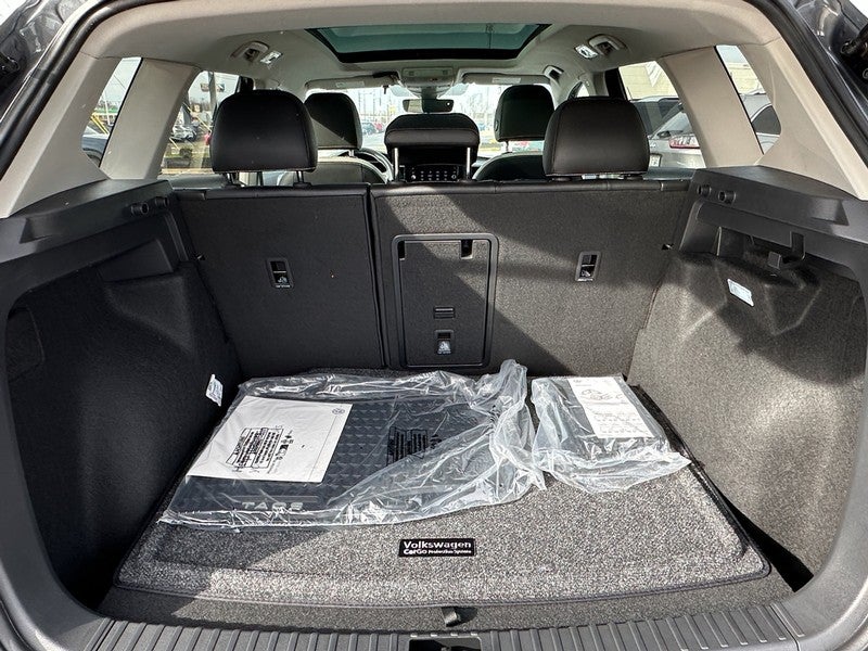 2025 Volkswagen Taos SE 4MOTION