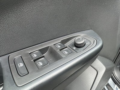 2025 Volkswagen Taos SE 4MOTION