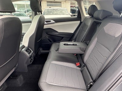 2025 Volkswagen Taos SE 4MOTION