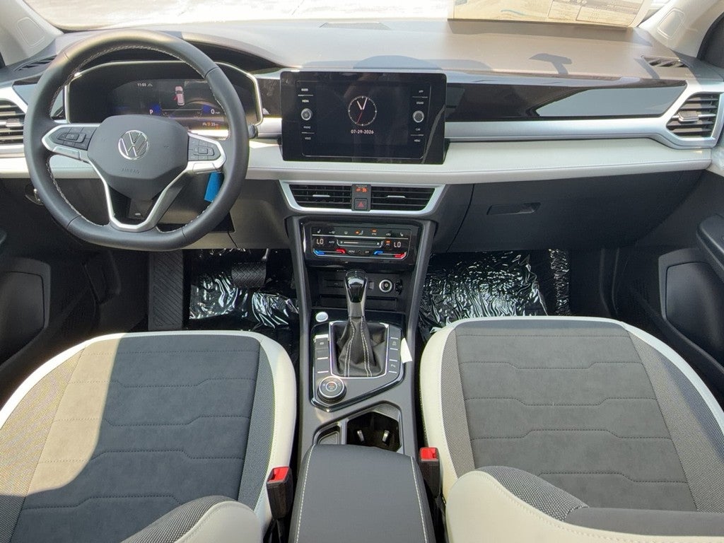 2026 Volkswagen Taos SE 4MOTION