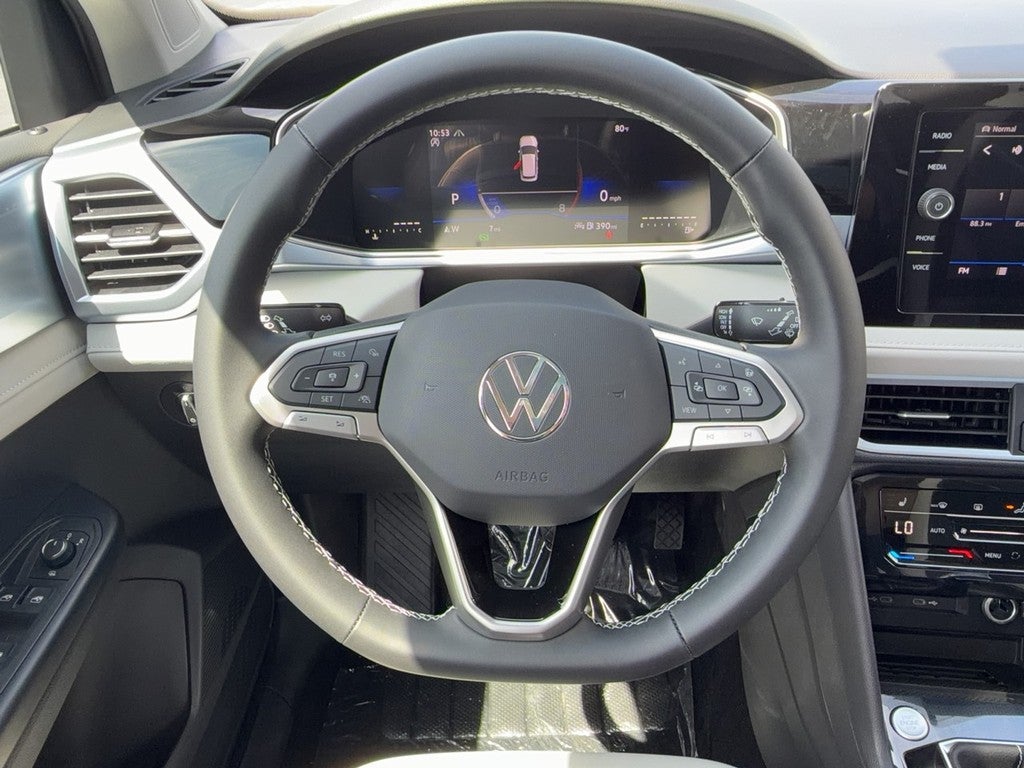2026 Volkswagen Taos SE 4MOTION