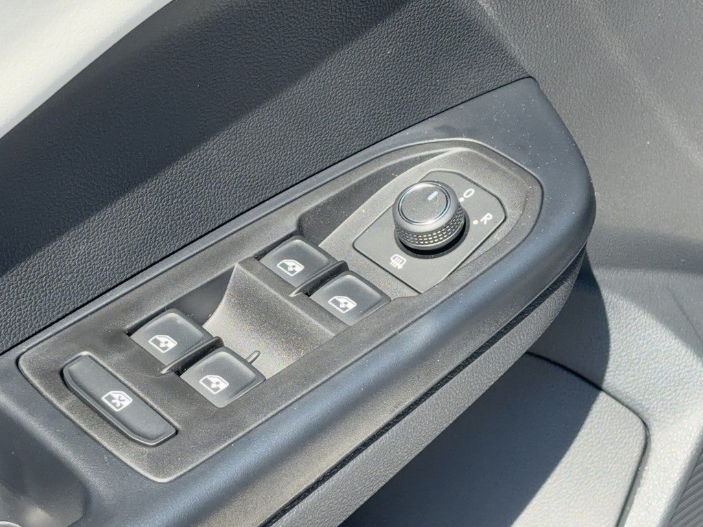 2026 Volkswagen Taos SE 4MOTION