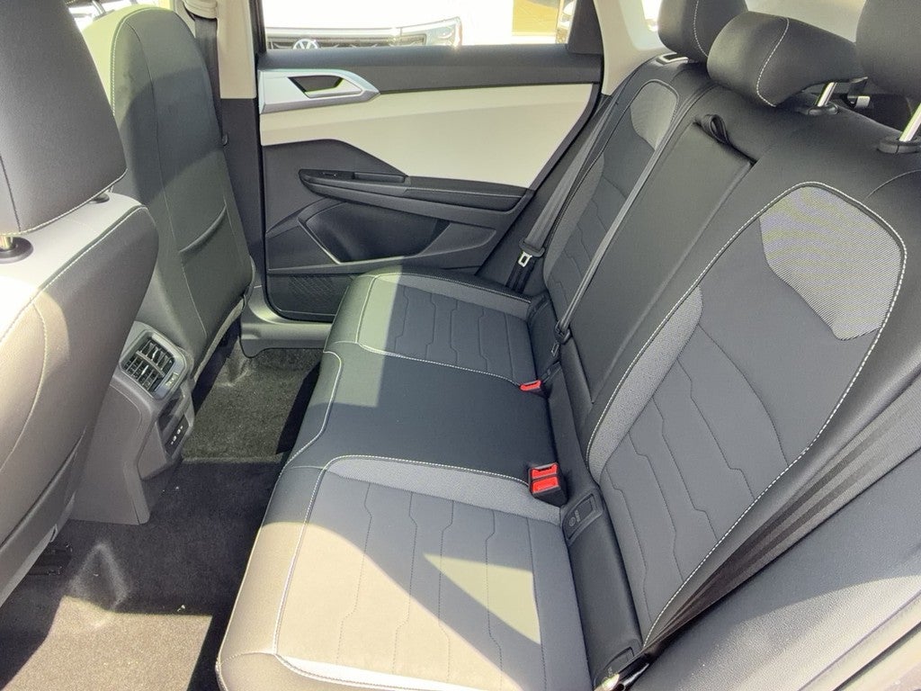 2026 Volkswagen Taos SE 4MOTION