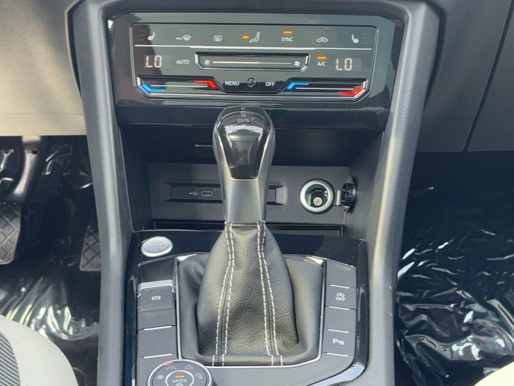 2026 Volkswagen Taos SE 4MOTION
