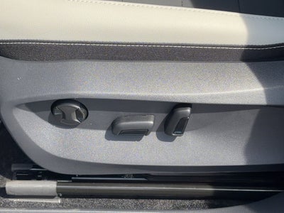 2026 Volkswagen Taos SE 4MOTION