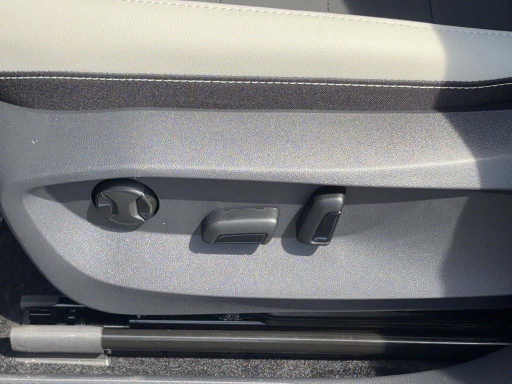2026 Volkswagen Taos SE 4MOTION