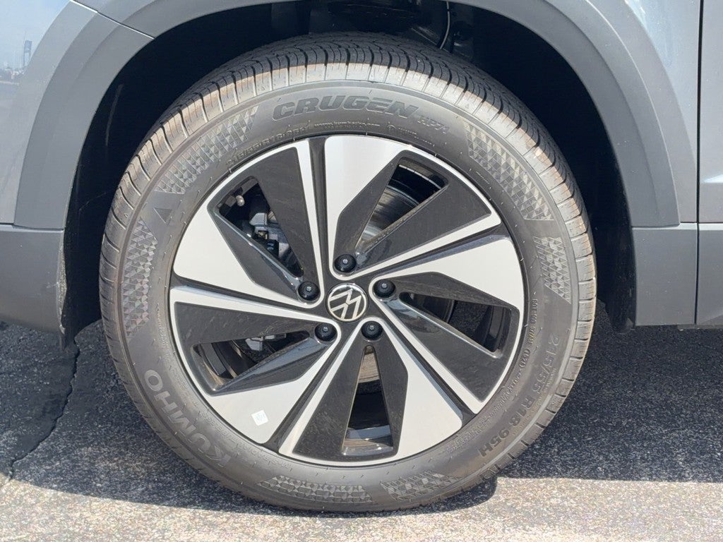 2026 Volkswagen Taos SE 4MOTION