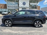2025 Volkswagen Taos SE 4MOTION