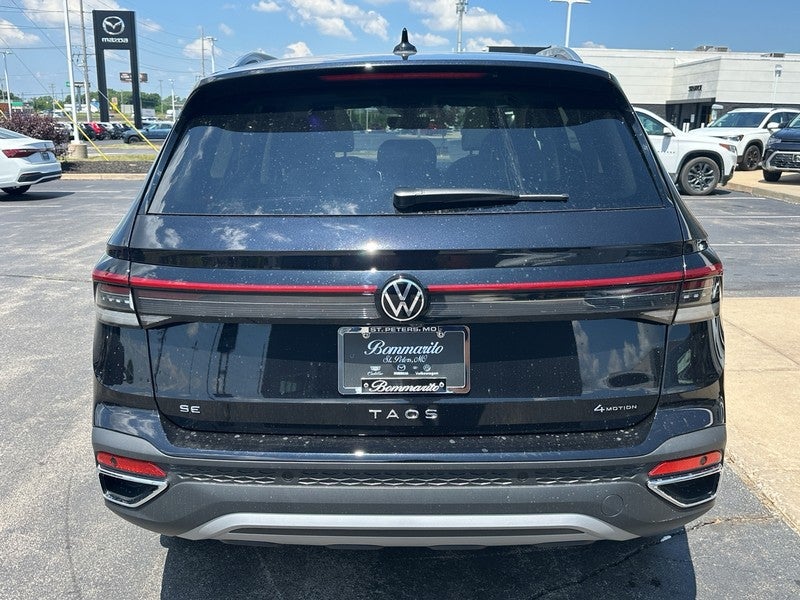 2025 Volkswagen Taos SE 4MOTION
