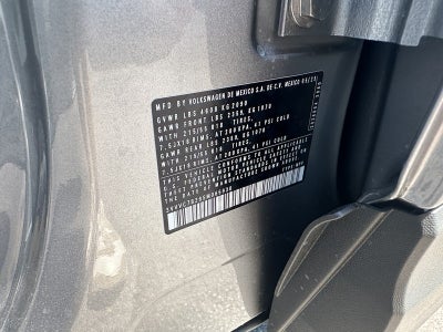 2025 Volkswagen Taos SE 4MOTION