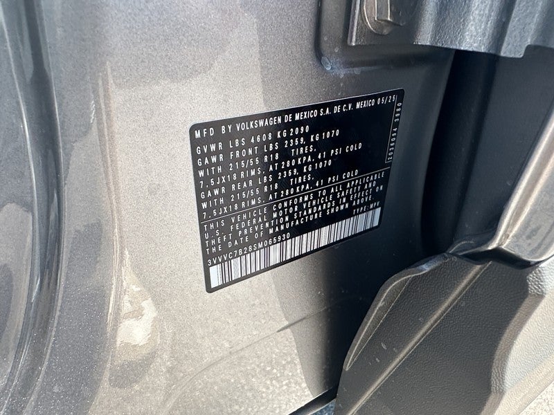 2025 Volkswagen Taos SE 4MOTION