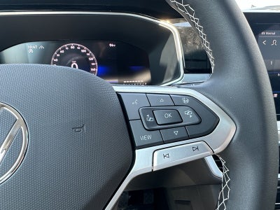 2025 Volkswagen Taos SE 4MOTION