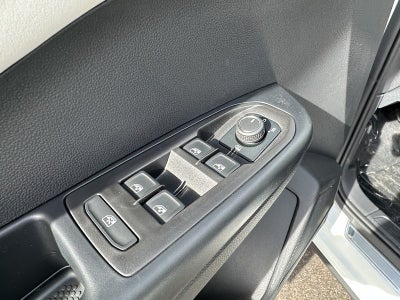 2025 Volkswagen Taos SE 4MOTION