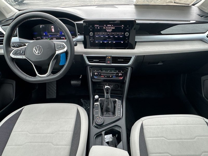 2025 Volkswagen Taos SE 4MOTION