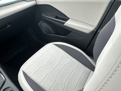 2025 Volkswagen Taos SE 4MOTION