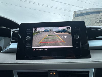 2025 Volkswagen Taos SE 4MOTION