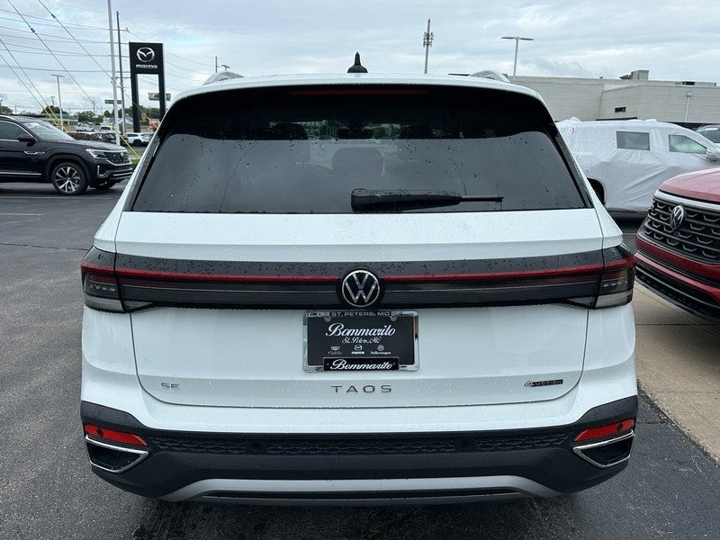 2025 Volkswagen Taos SE 4MOTION
