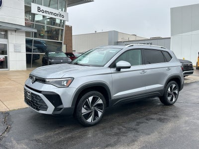 2025 Volkswagen Taos SE 4MOTION