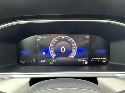 2025 Volkswagen Taos SE 4MOTION