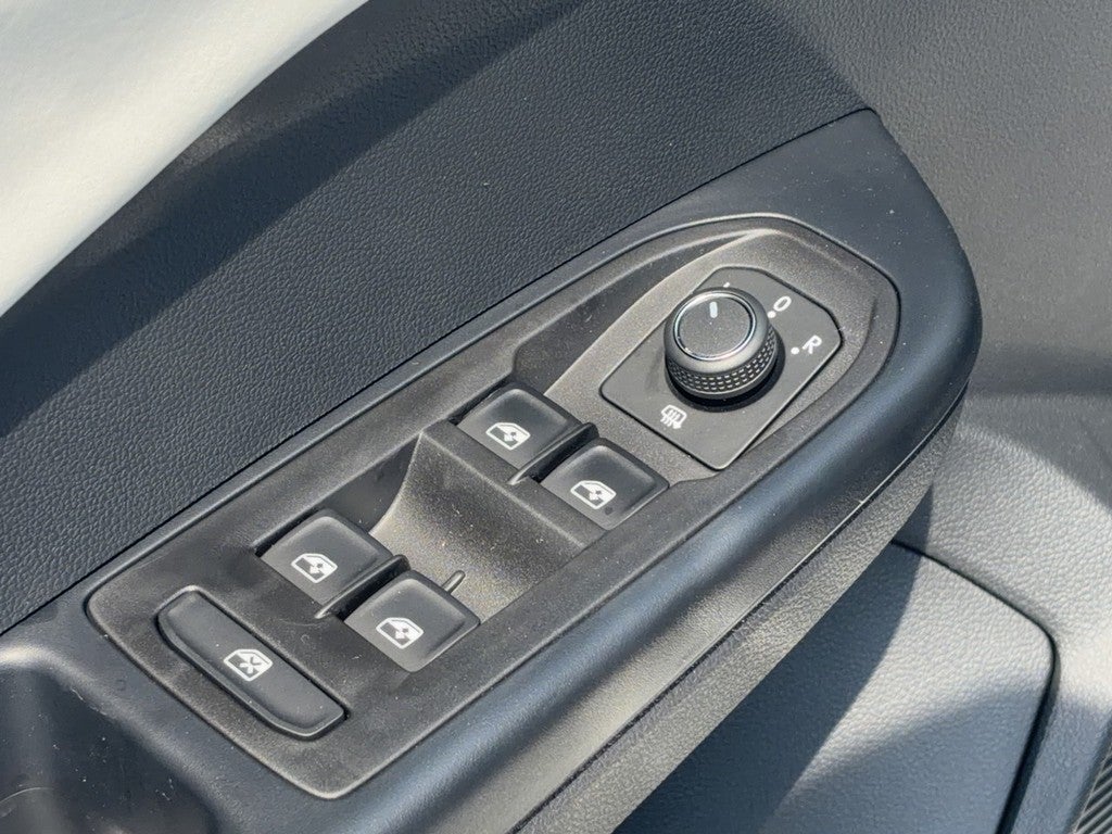 2026 Volkswagen Taos SE 4MOTION