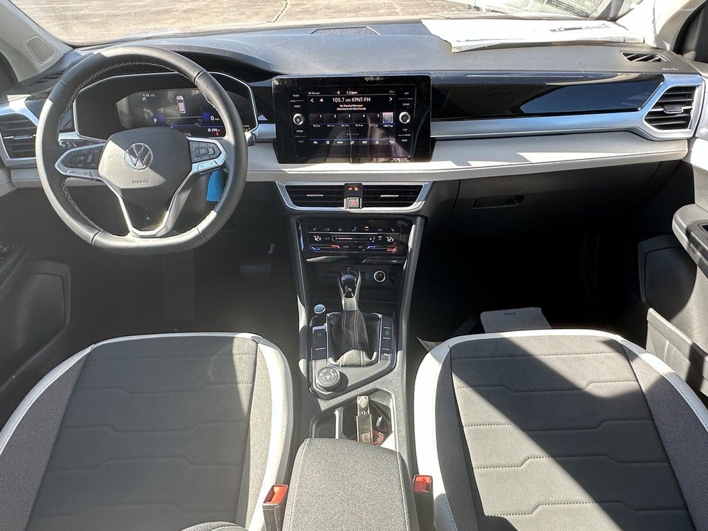 2025 Volkswagen Taos SE 4MOTION