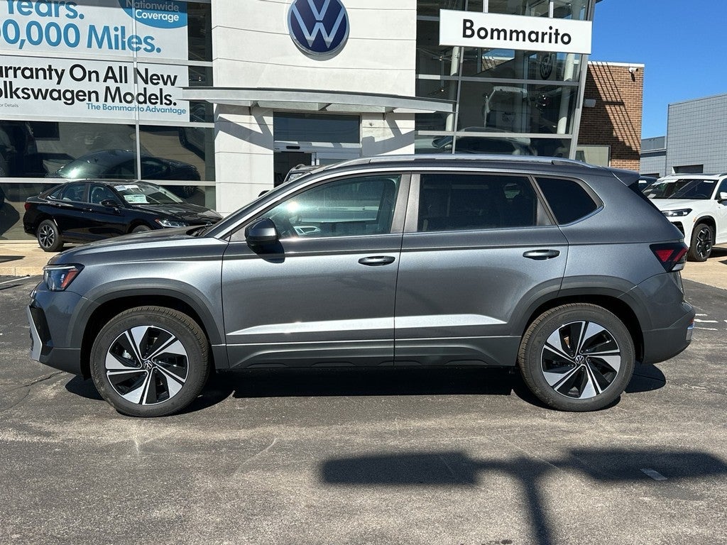 2025 Volkswagen Taos SE 4MOTION