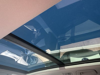 2025 Volkswagen Taos SE 4MOTION