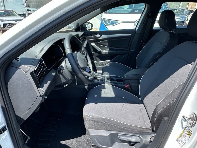 2025 Volkswagen Jetta Sport Auto
