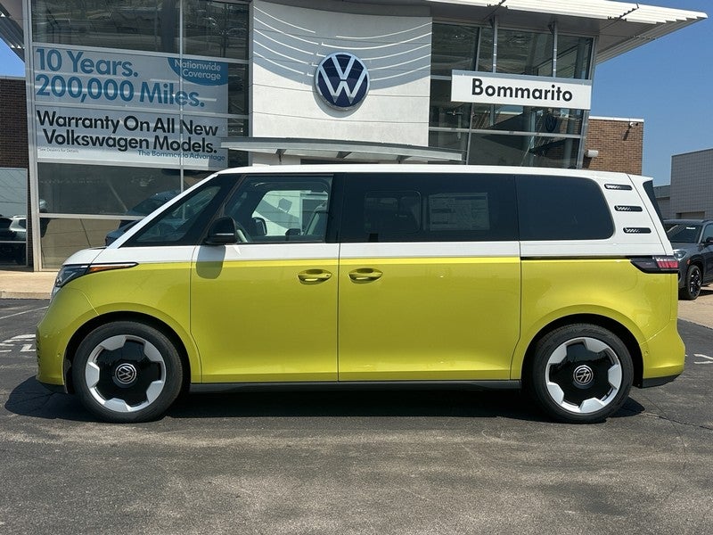 2025 Volkswagen ID. Buzz Pro S Plus 4MOTION w/Two-Tone