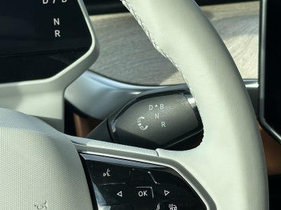 2025 Volkswagen ID. Buzz Pro S Plus 4MOTION w/Two-Tone