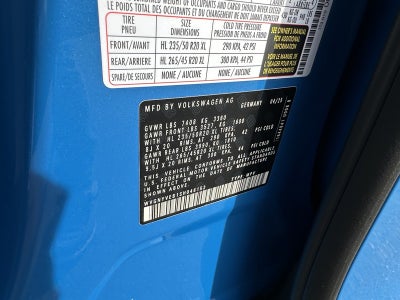 2025 Volkswagen ID. Buzz Pro S Plus 4MOTION w/Two-Tone